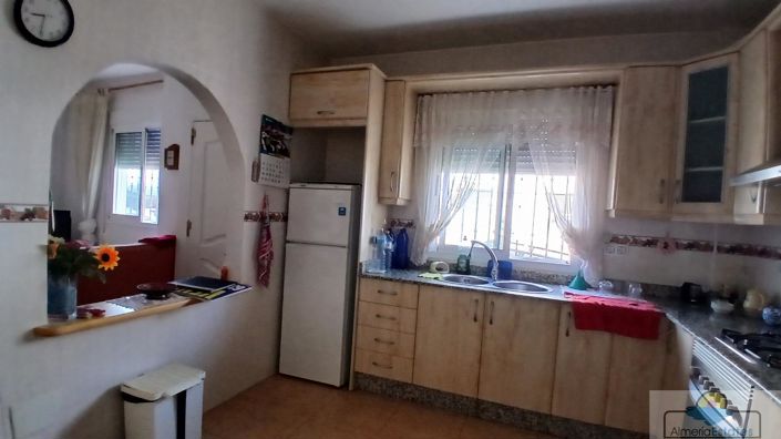 Image No.31-4 Bed Property for sale