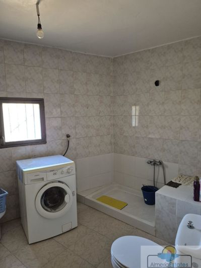 Image No.22-6 Bed Property for sale