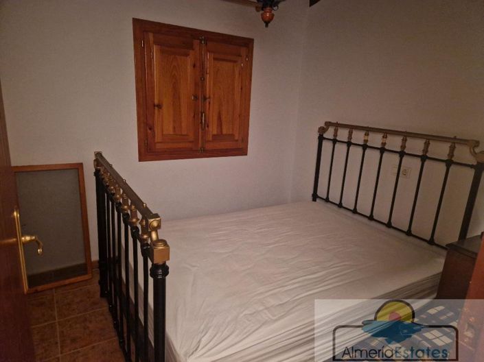 Image No.14-3 Bed Property for sale