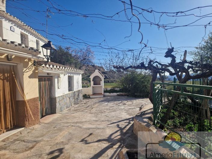 Image No.17-3 Bed Property for sale