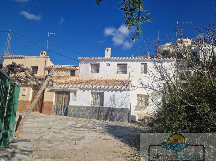 Image No.2-3 Bed Property for sale
