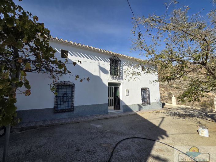 Image No.13-4 Bed Property for sale
