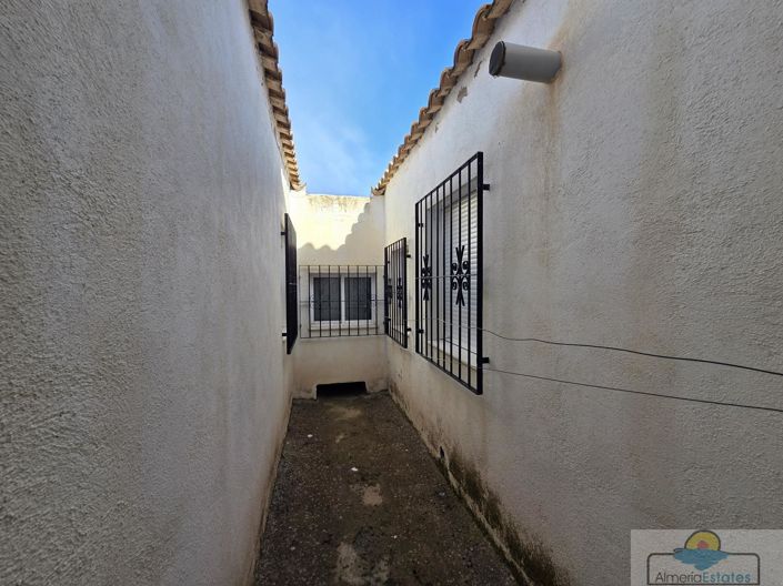 Image No.29-4 Bed Property for sale