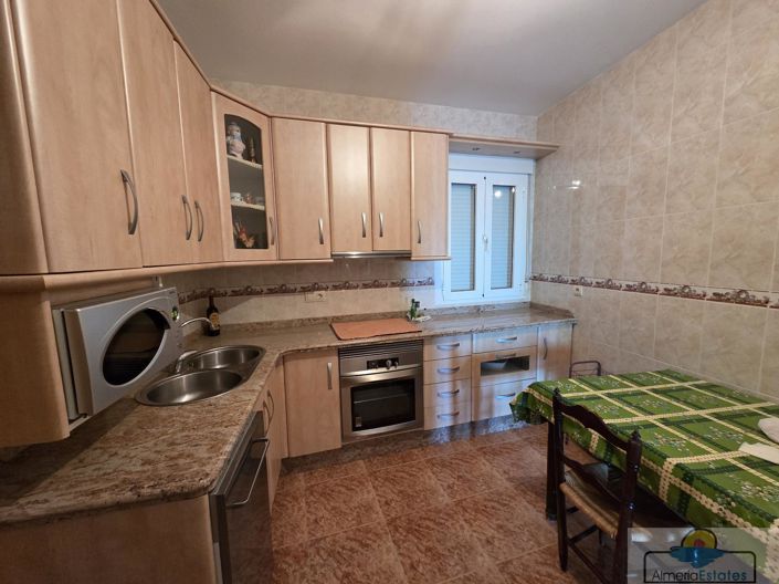 Image No.32-4 Bed Property for sale