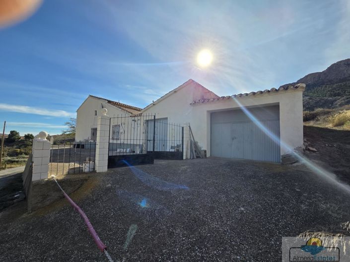 Image No.34-4 Bed Property for sale