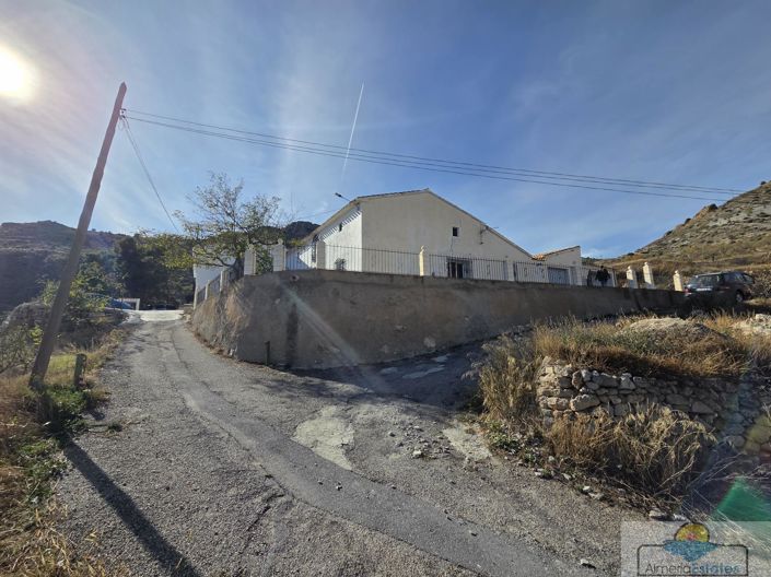 Image No.36-4 Bed Property for sale