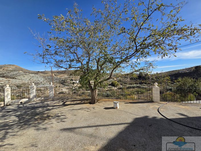 Image No.9-4 Bed Property for sale