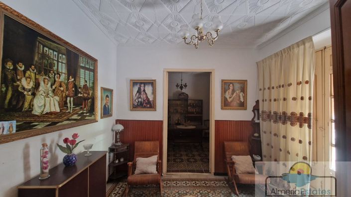 Image No.18-4 Bed Property for sale