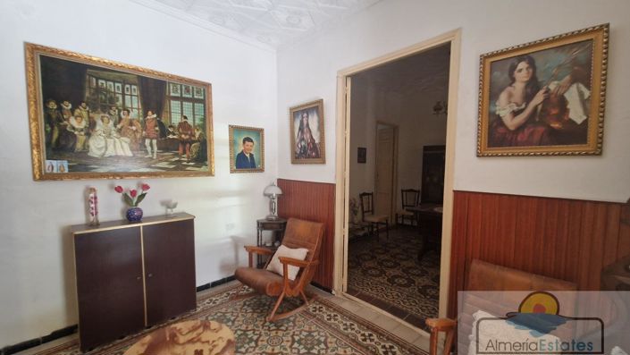 Image No.19-4 Bed Property for sale