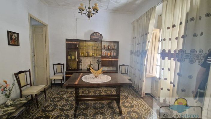 Image No.21-4 Bed Property for sale
