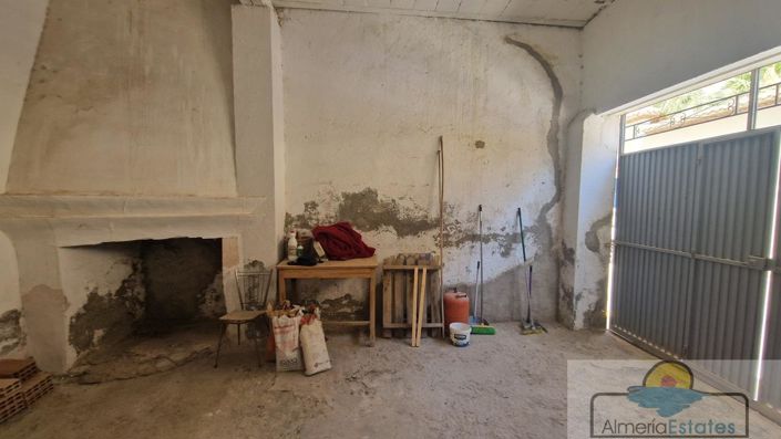 Image No.27-4 Bed Property for sale