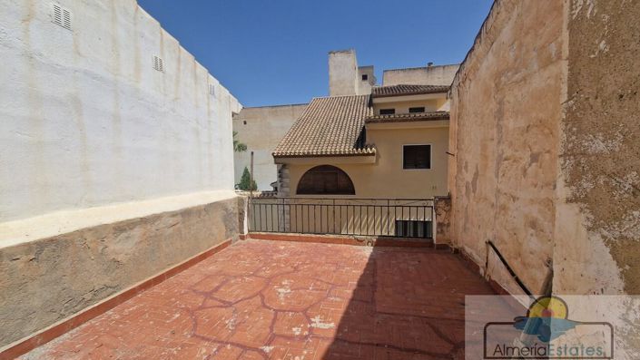 Image No.28-4 Bed Property for sale