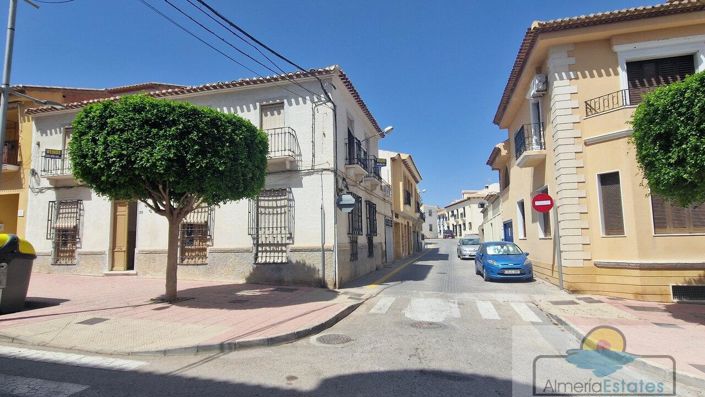 Image No.29-4 Bed Property for sale