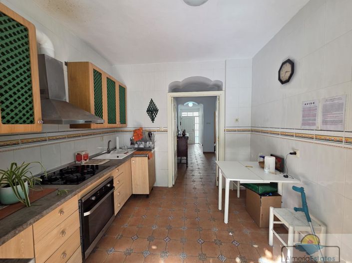 Image No.14-4 Bed Property for sale