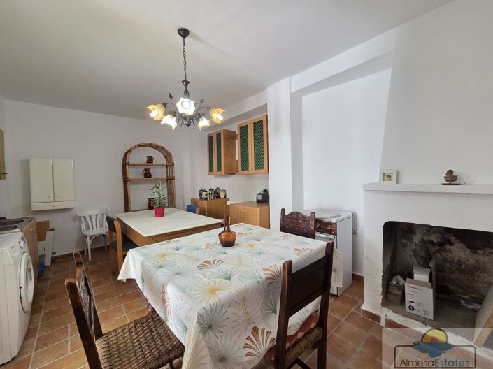 Image No.15-4 Bed Property for sale
