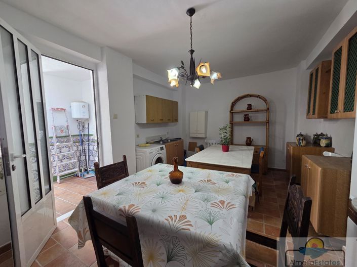Image No.16-4 Bed Property for sale