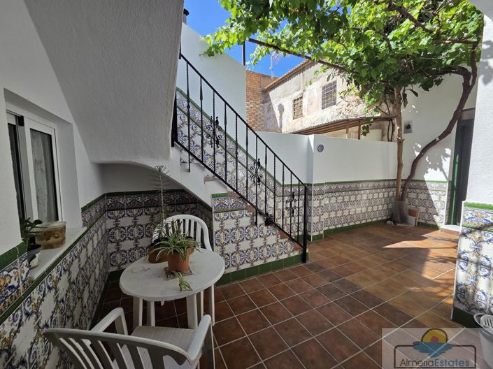 Image No.18-4 Bed Property for sale