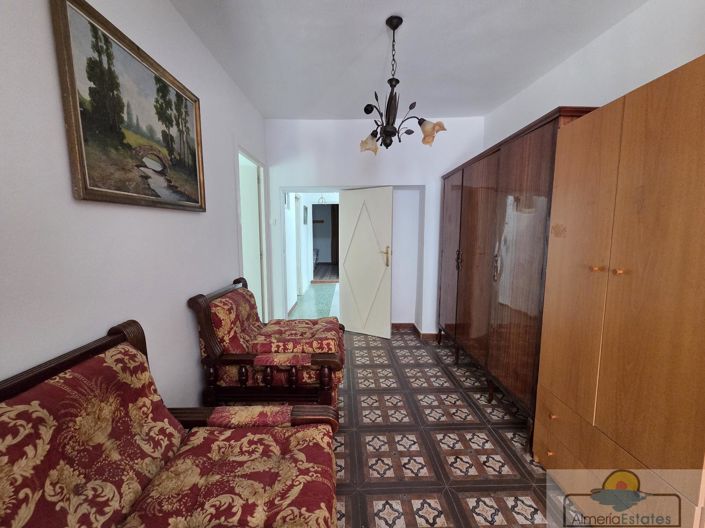 Image No.20-4 Bed Property for sale