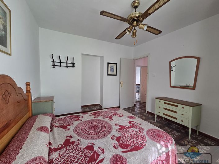 Image No.21-4 Bed Property for sale