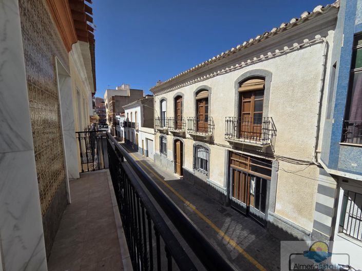 Image No.26-4 Bed Property for sale