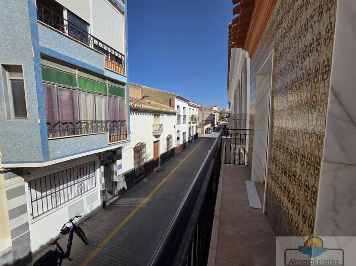 Image No.27-4 Bed Property for sale