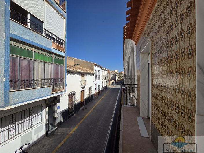 Image No.29-4 Bed Property for sale