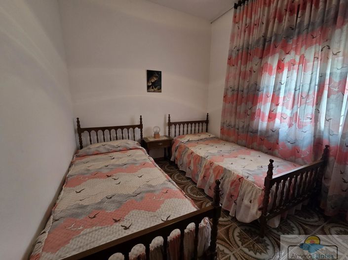 Image No.13-3 Bed Property for sale