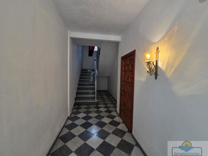 Image No.17-3 Bed Property for sale