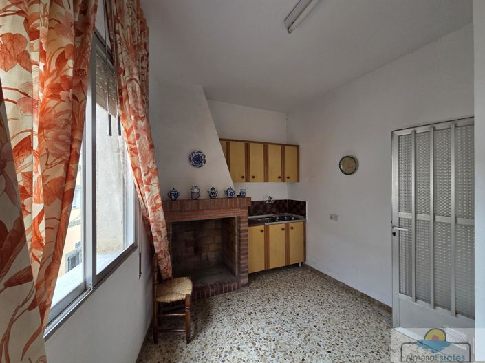 Image No.5-3 Bed Property for sale