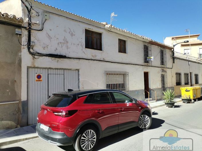 Image No.16-5 Bed Property for sale