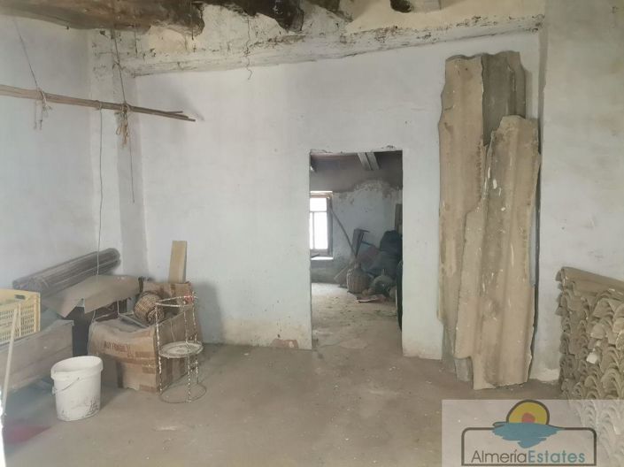 Image No.4-5 Bed Property for sale