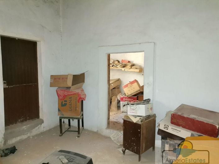 Image No.7-5 Bed Property for sale