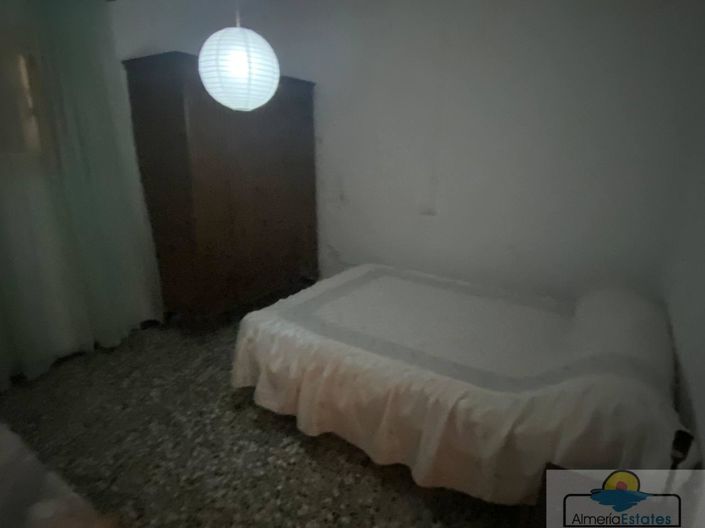 Image No.21-4 Bed Property for sale