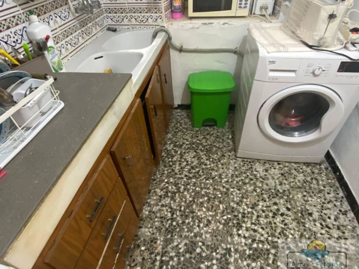 Image No.3-4 Bed Property for sale