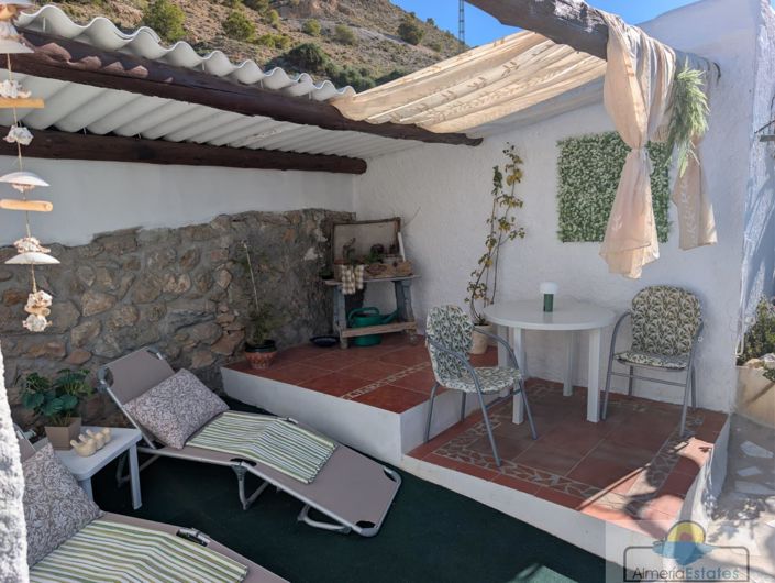 Image No.22-5 Bed Property for sale