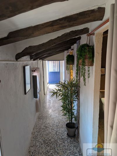 Image No.27-5 Bed Property for sale