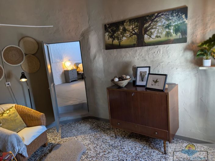 Image No.29-5 Bed Property for sale