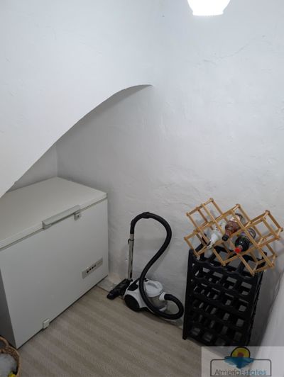 Image No.30-5 Bed Property for sale