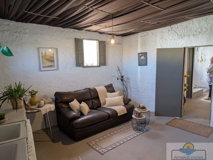 Image No.32-5 Bed Property for sale