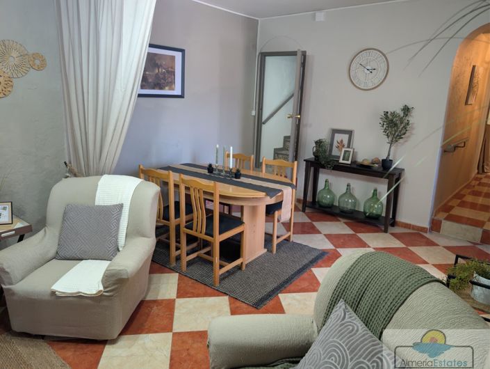 Image No.9-5 Bed Property for sale