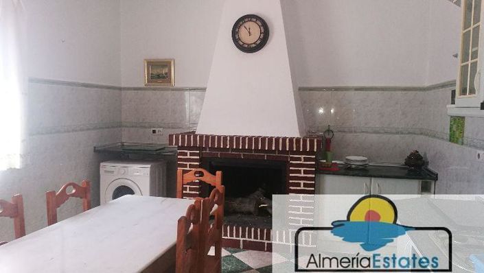 Image No.10-3 Bed Property for sale