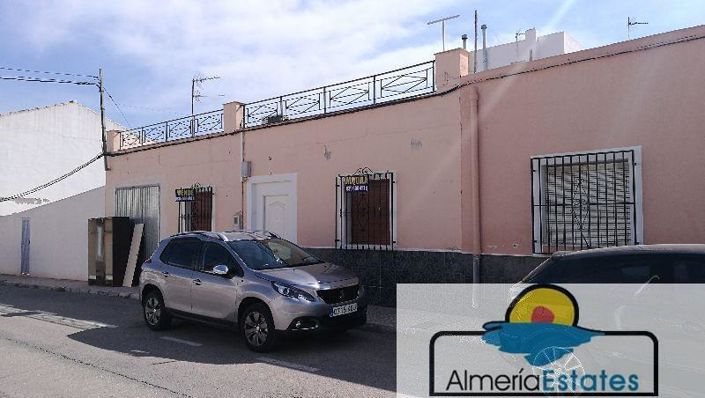 Image No.14-3 Bed Property for sale