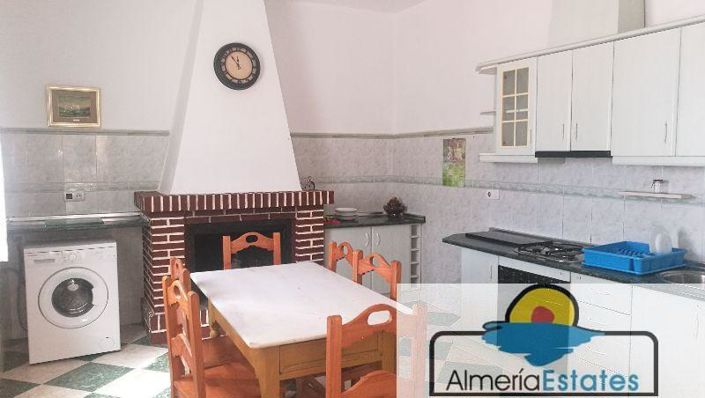 Image No.3-3 Bed Property for sale