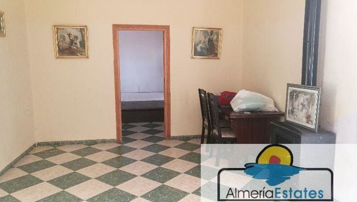 Image No.5-3 Bed Property for sale