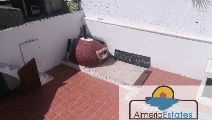 Image No.6-3 Bed Property for sale