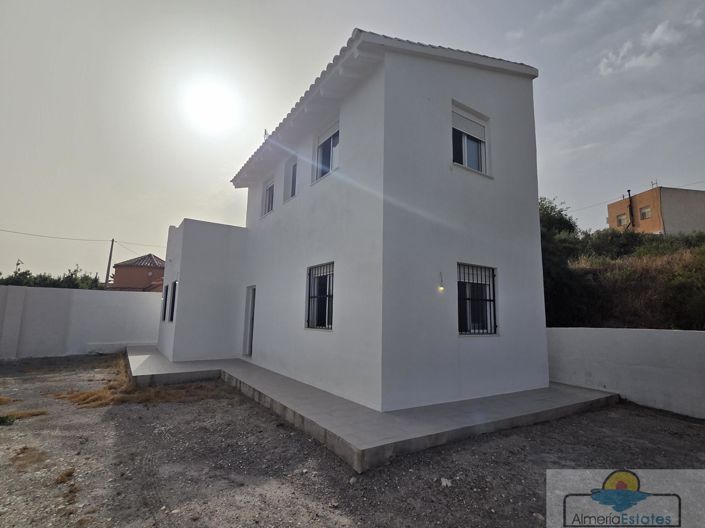 Image No.2-3 Bed Villa for sale