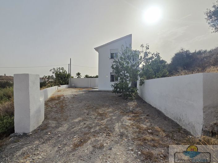Image No.20-3 Bed Villa for sale