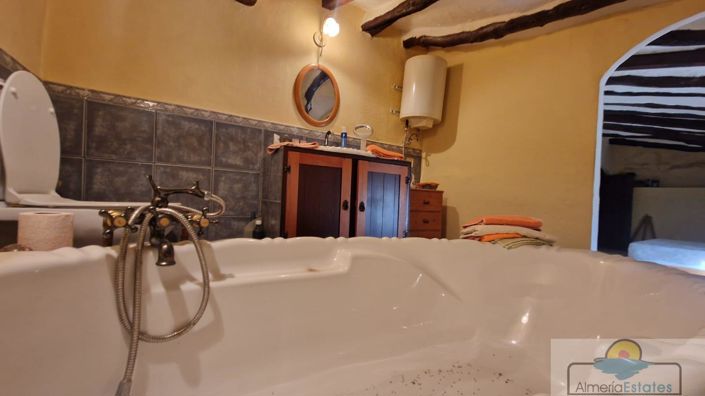 Image No.16-2 Bed Villa for sale