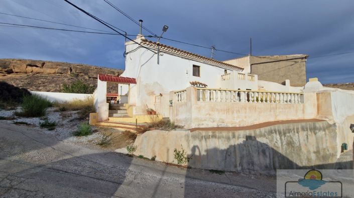 Image No.27-2 Bed Villa for sale