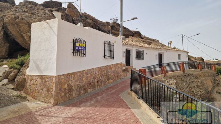 Image No.20-2 Bed Property for sale
